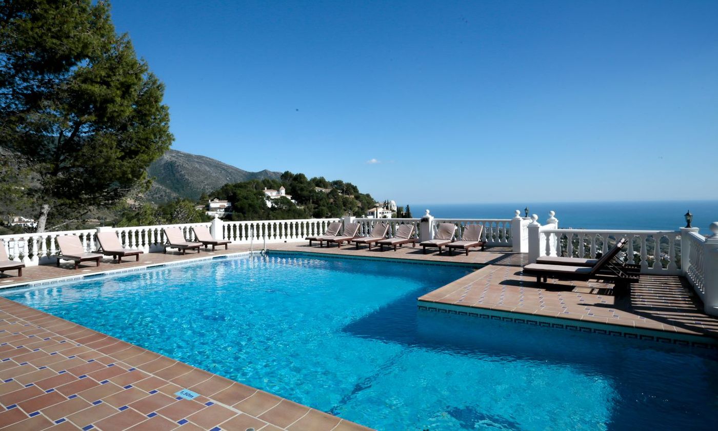 Macdonald La Ermita Club