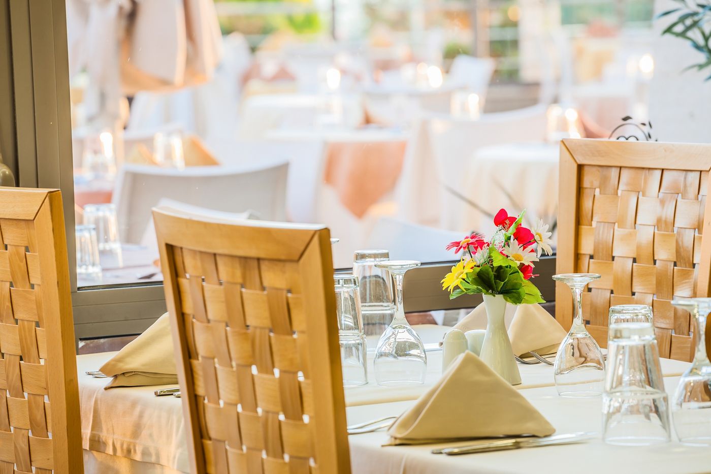 Anastasia-Resort-Restaurant-40