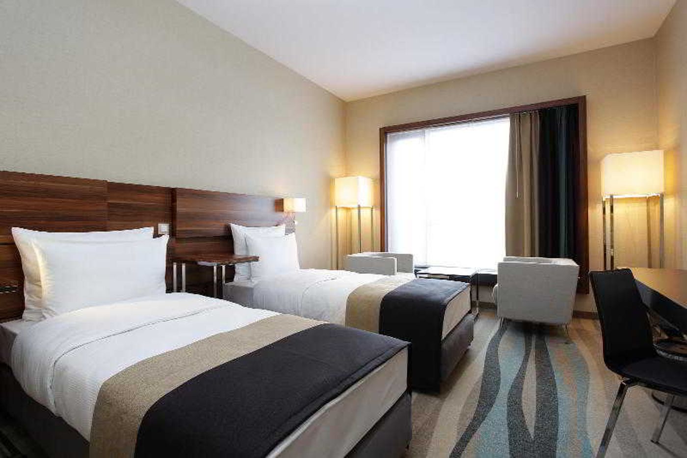 Warsaw-Plaza-Hotel-Room-23