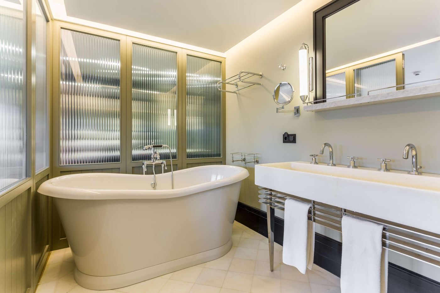 Room-Mate-Emir-Room-79