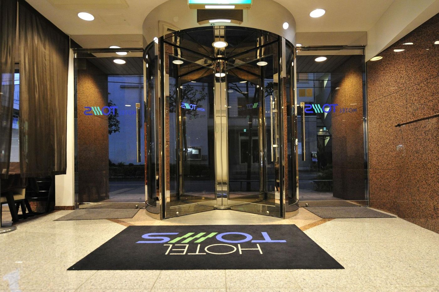 Hotel Toms-Japan-TOKYO-Lobby-8