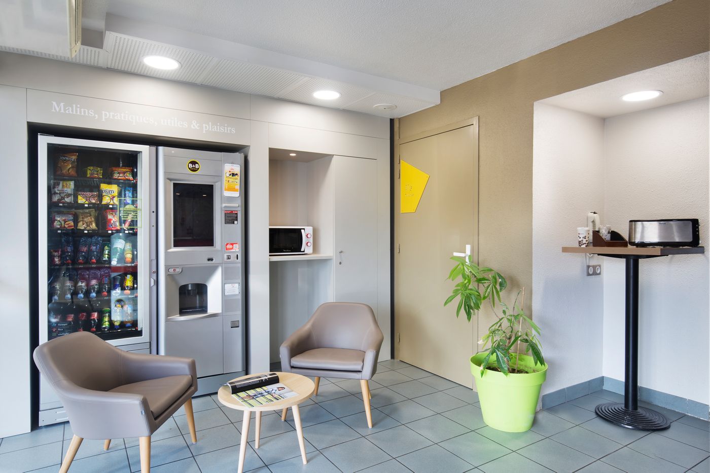 B&B HOTEL Lyon Saint Priest - France - SAINT PRIEST			 - Lobby - 2