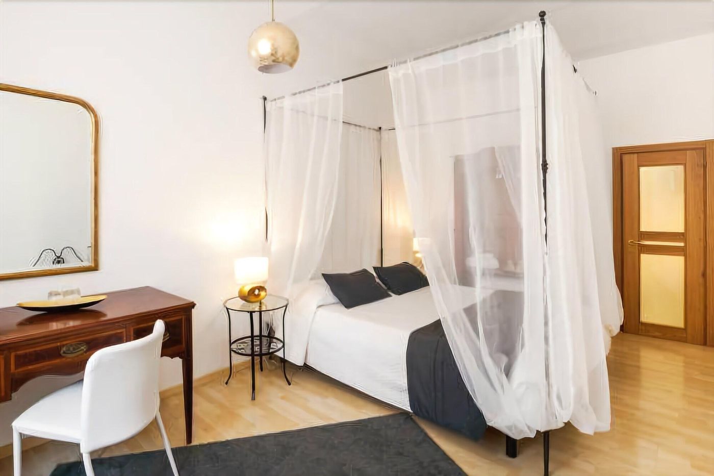 Hotel-Porta-Romana-Room-7