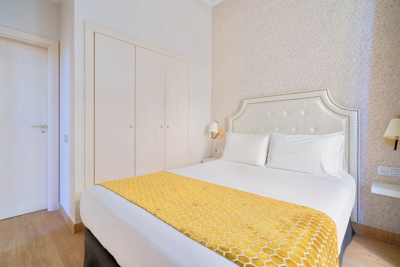 Tandem-Soho-Suites-Room-20