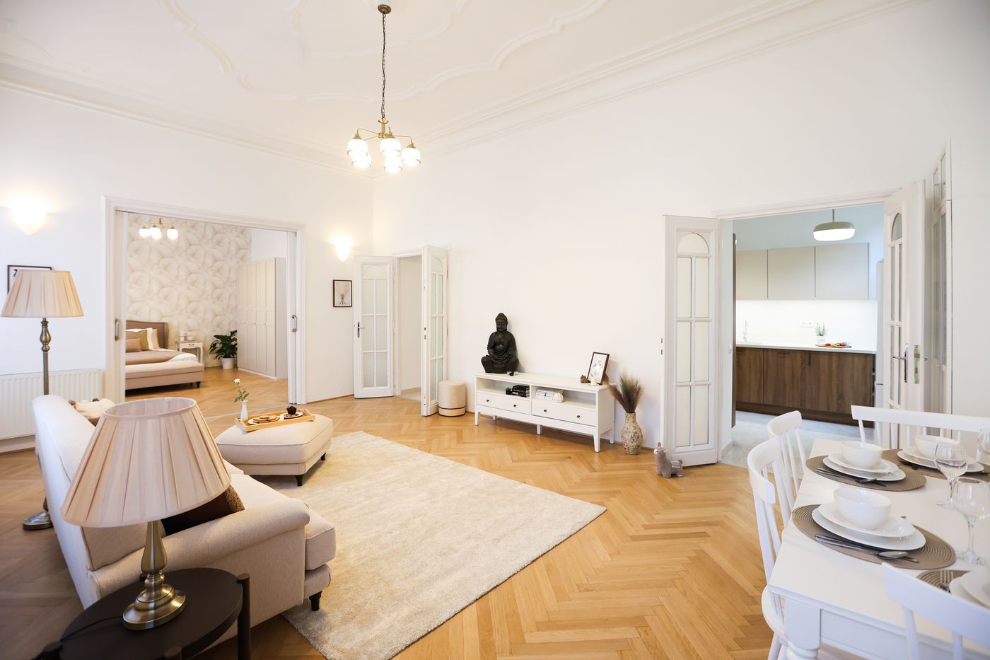 Mirage-Medic-Hotel-Room-9