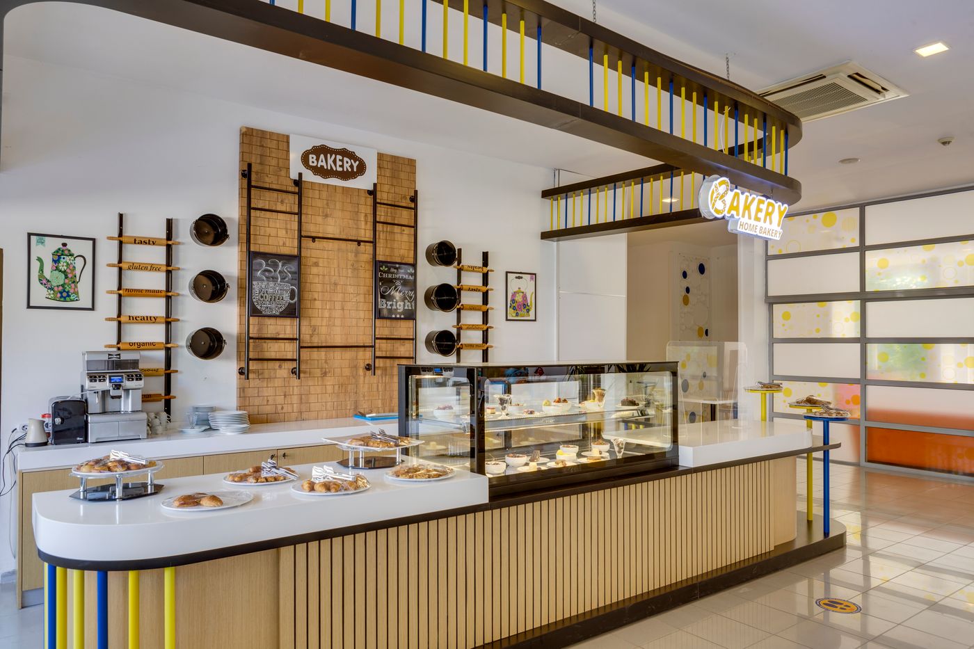 Kervansaray-Hotel-Marmaris-Bar-37