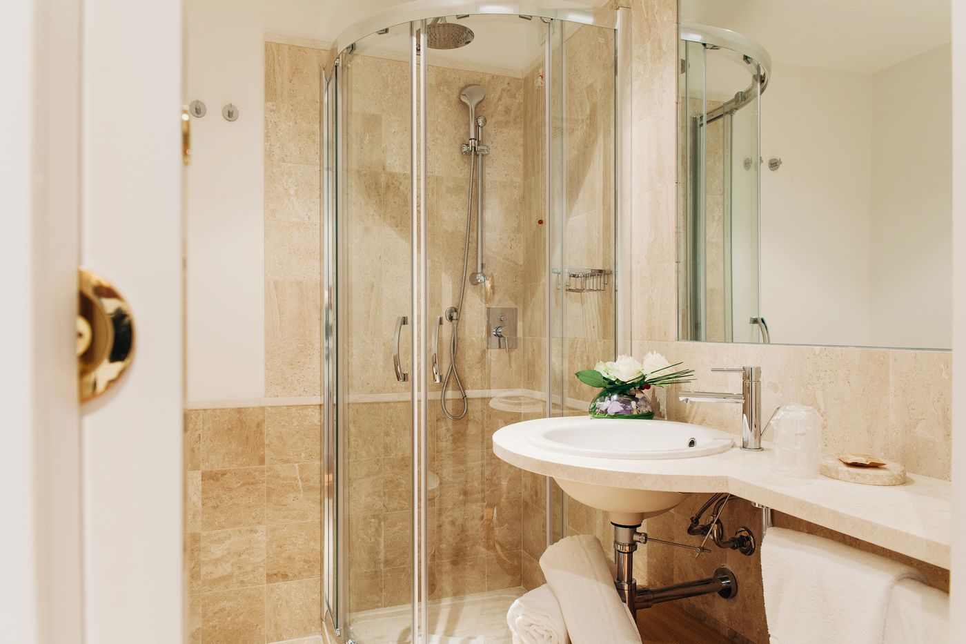 Luci-Di-La-Muntagna-Room-49