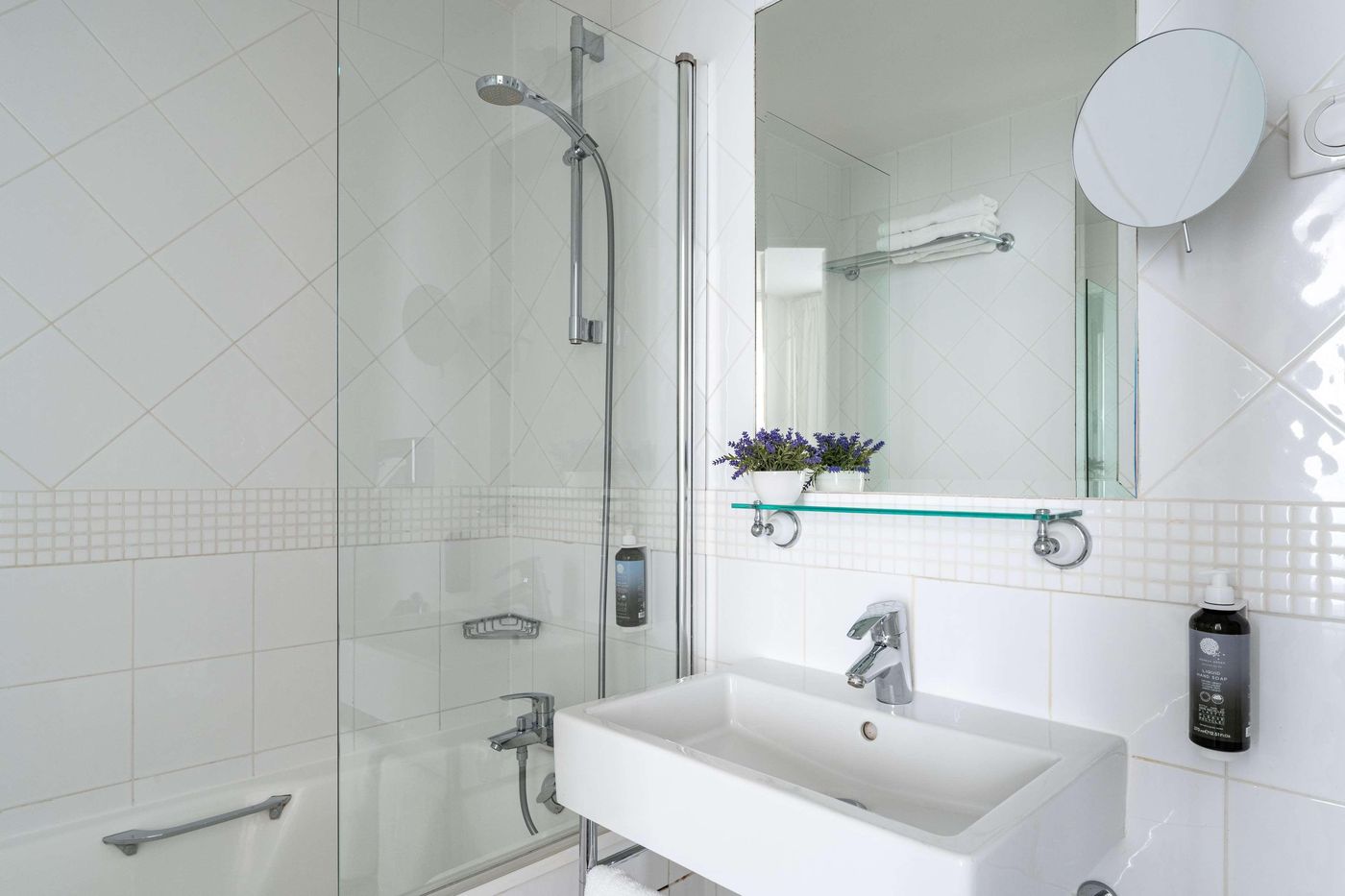 Lorette-Astotel-Room-26