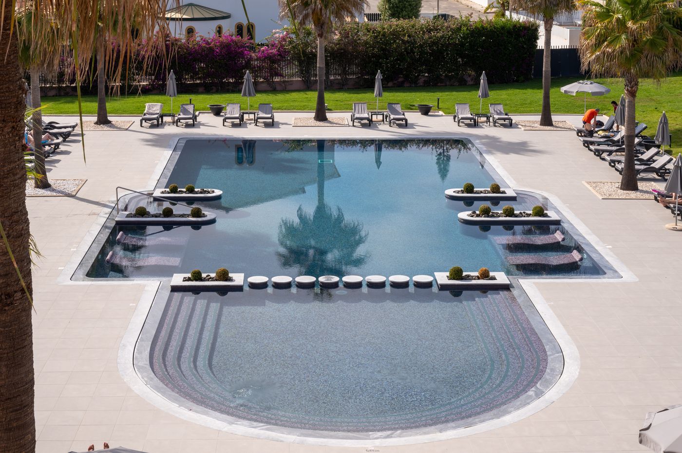 Vila-Gale-Praia-Pool-6