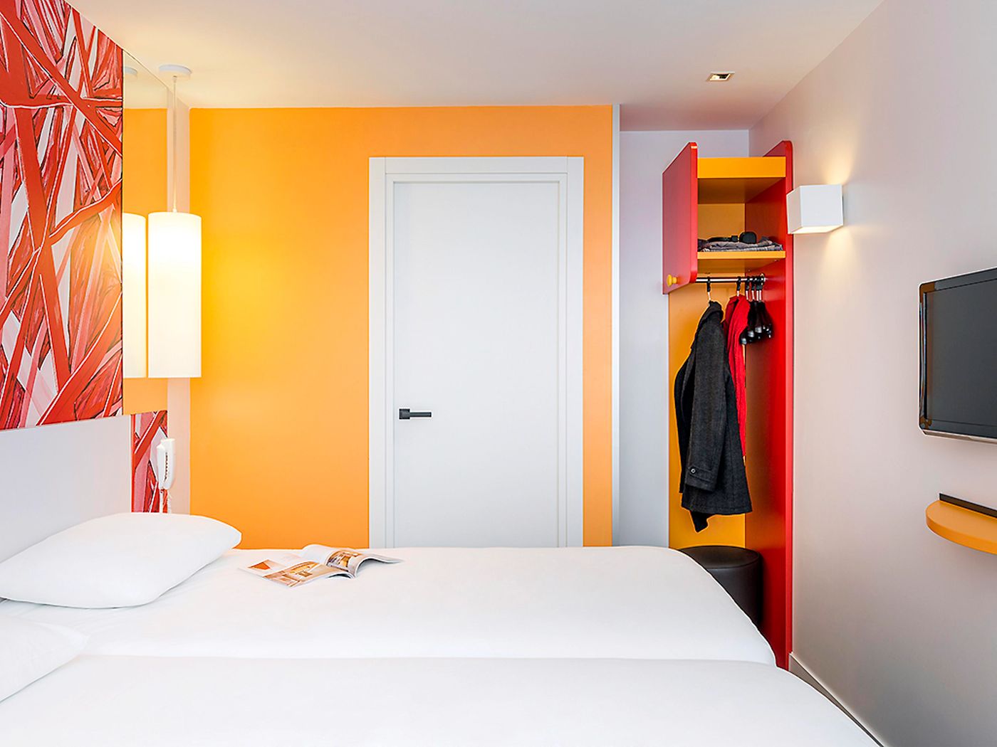 ibis-Styles-Paris-La-Defense-Courbevoie-Room-10