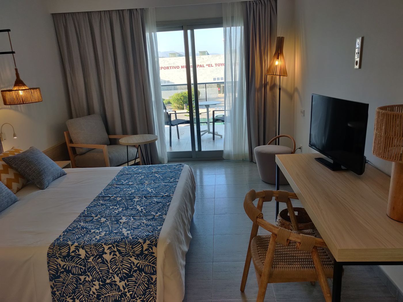 Cabogata-Garden-Room-19