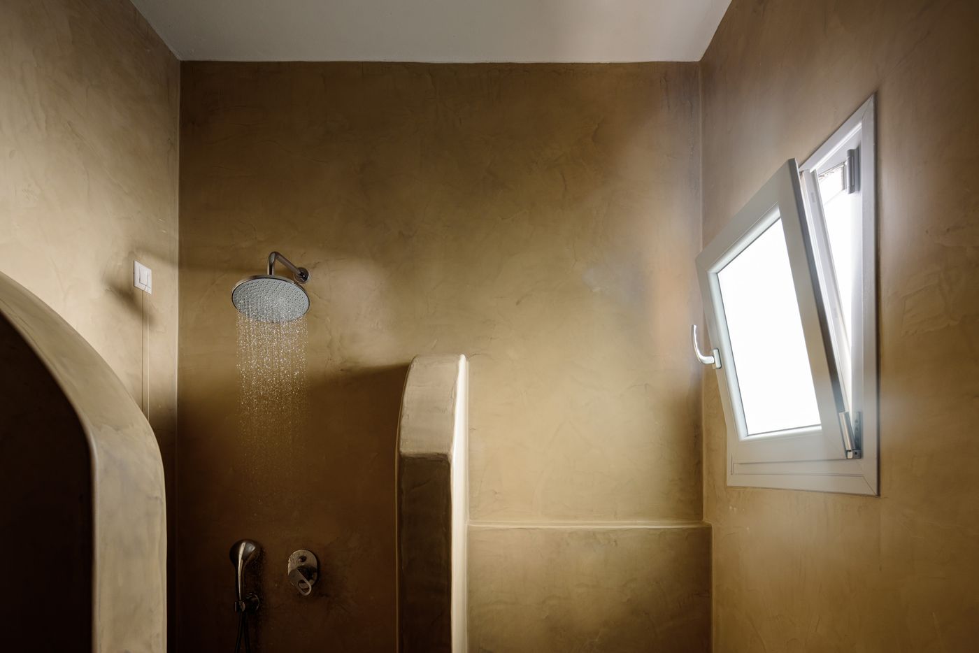 Aliter-Suites-Room-41