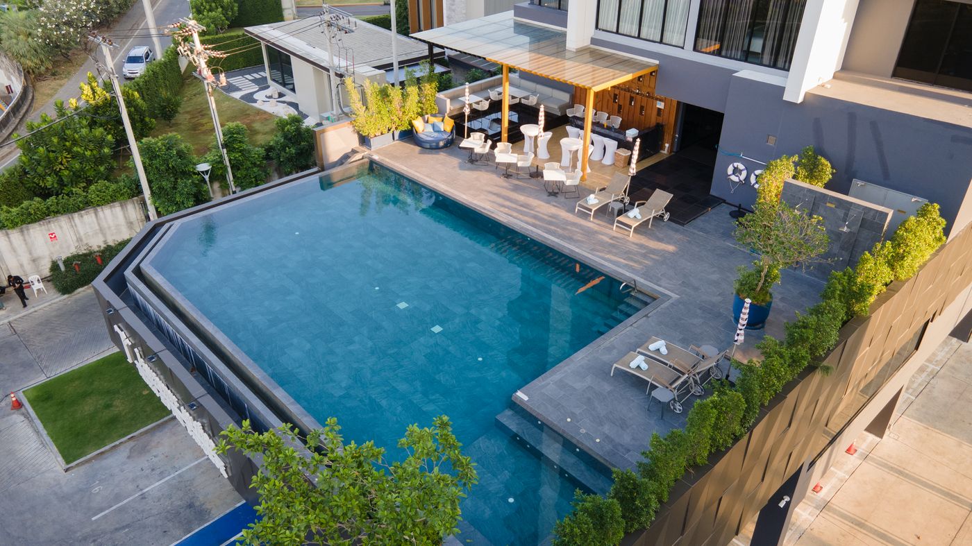 Thaya-Hotel-Bangkok-Pool-4