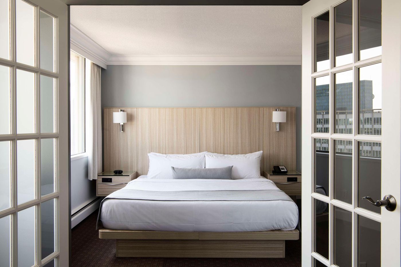 Century-Plaza-Hotel---Spa-Vancouver-Room-52