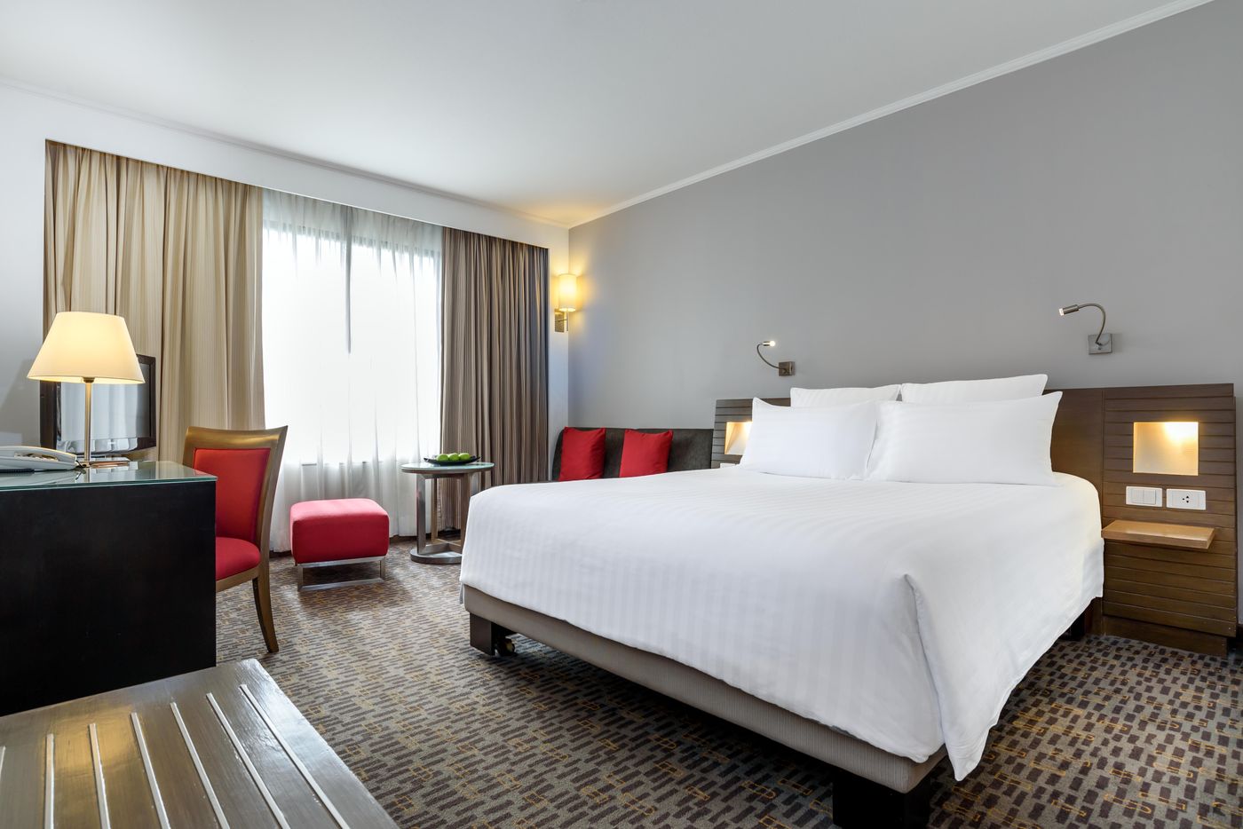 Novotel-Bangkok-on-Siam-Square-Room-28