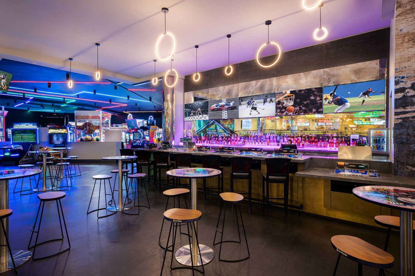 Horseshoe-Las-Vegas-Sports-and-Entertainment-14