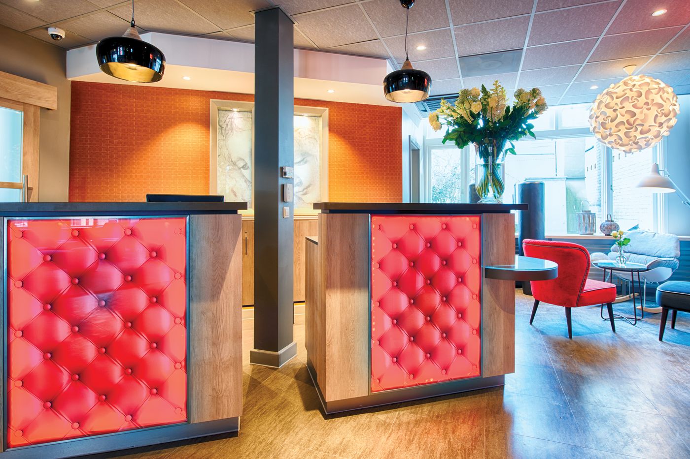 Leonardo-Hotel-Amsterdam-City-Center-Lobby-16