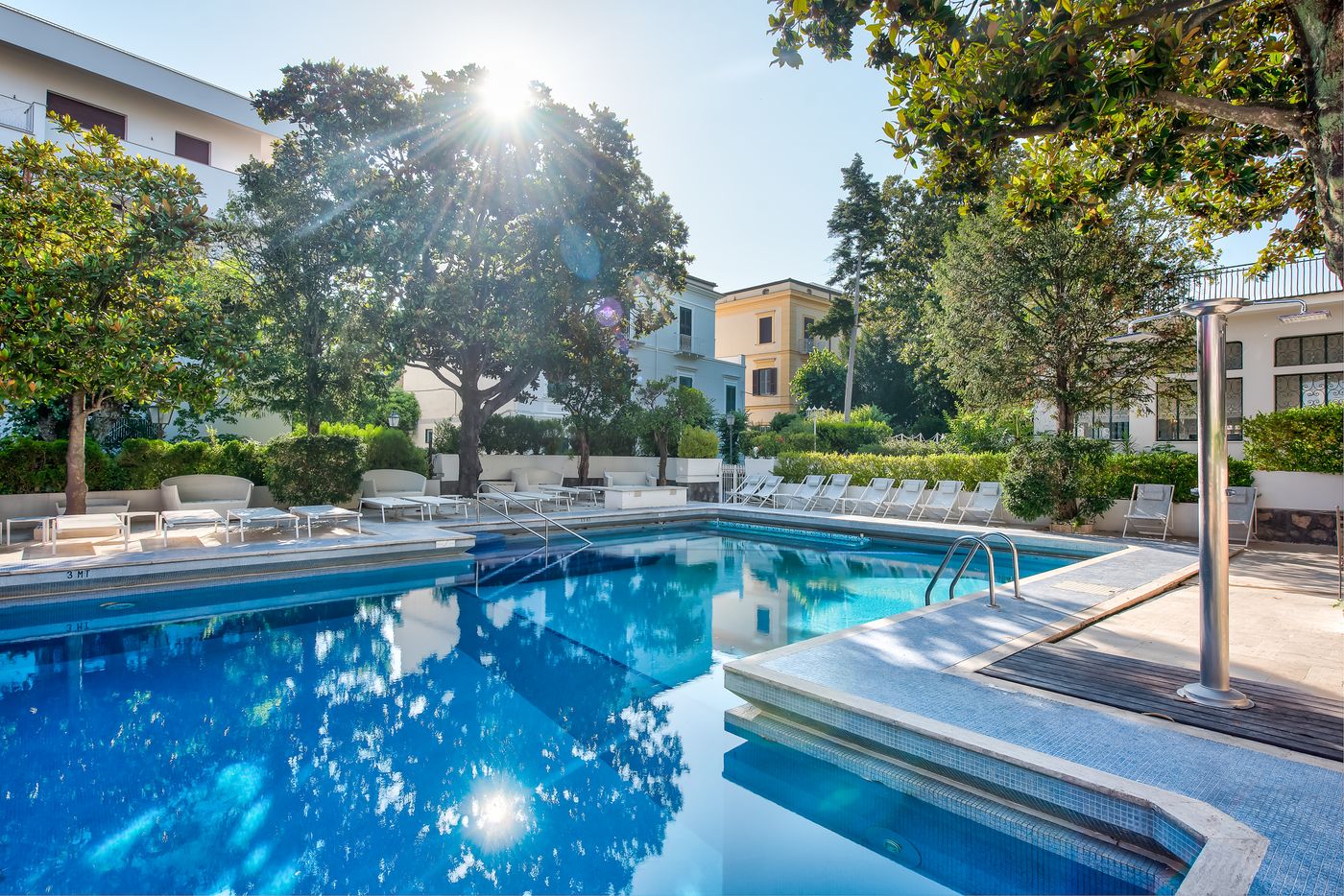 Majestic-Palace-Pool-2