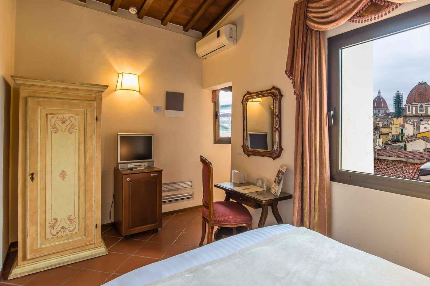 Atlantic-Palace-Room-8