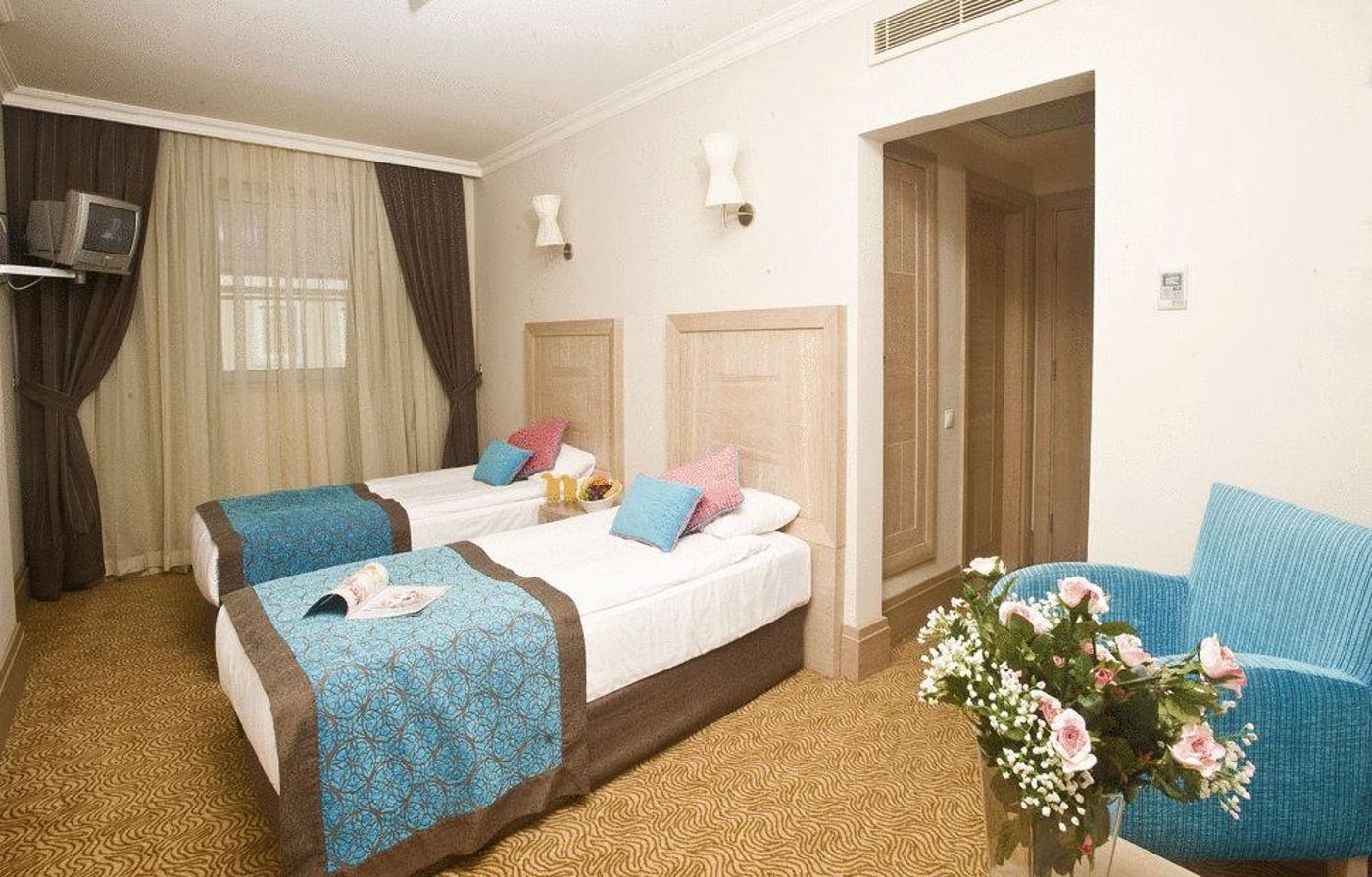 Crystal-Family-Resort-Room-34