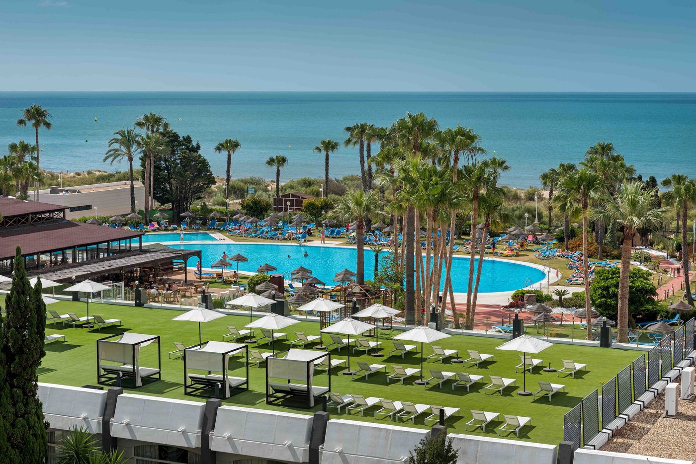 Ilunion-Islantilla-Pool-11