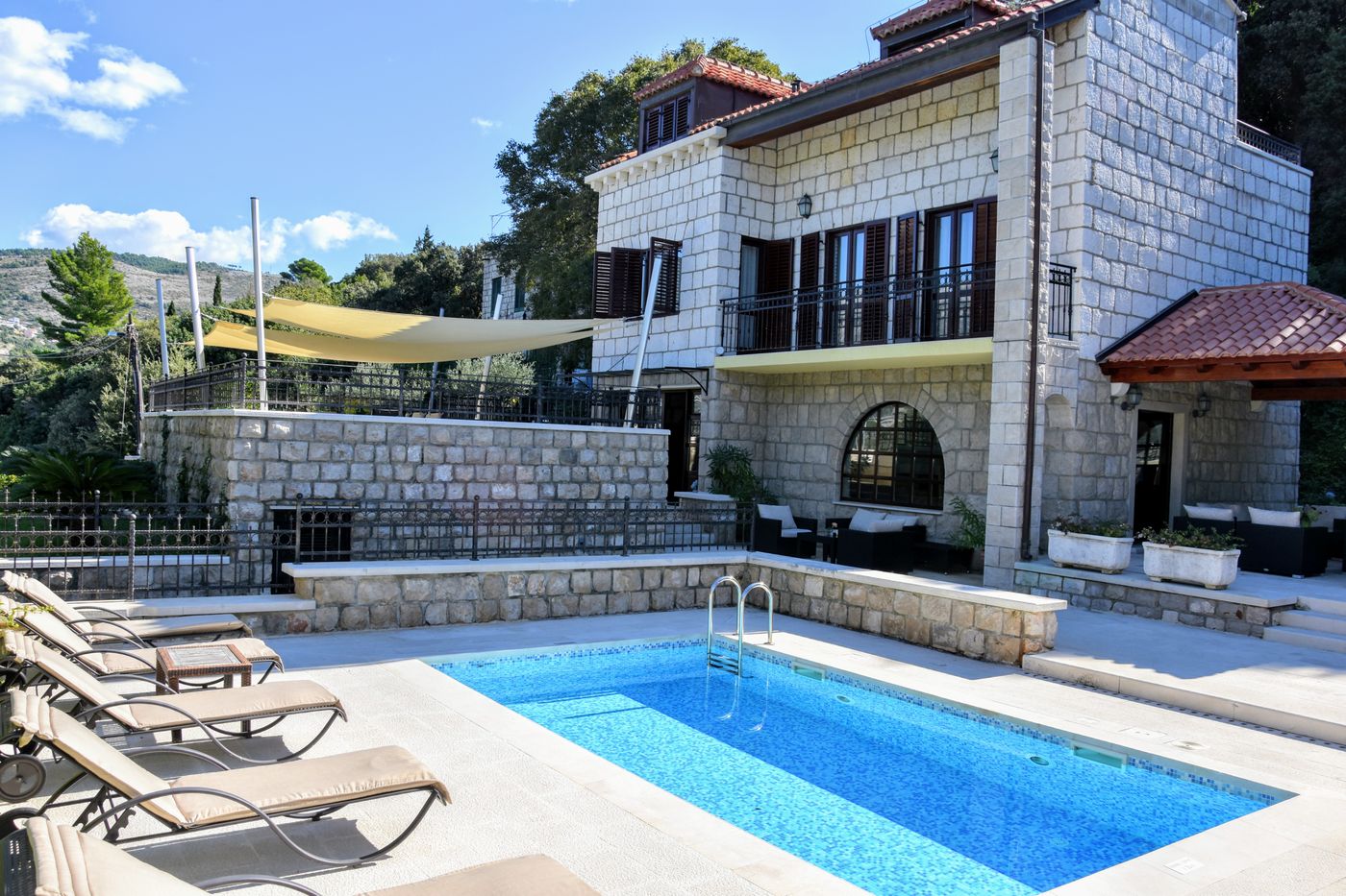 Villa-Franica-Pool-2