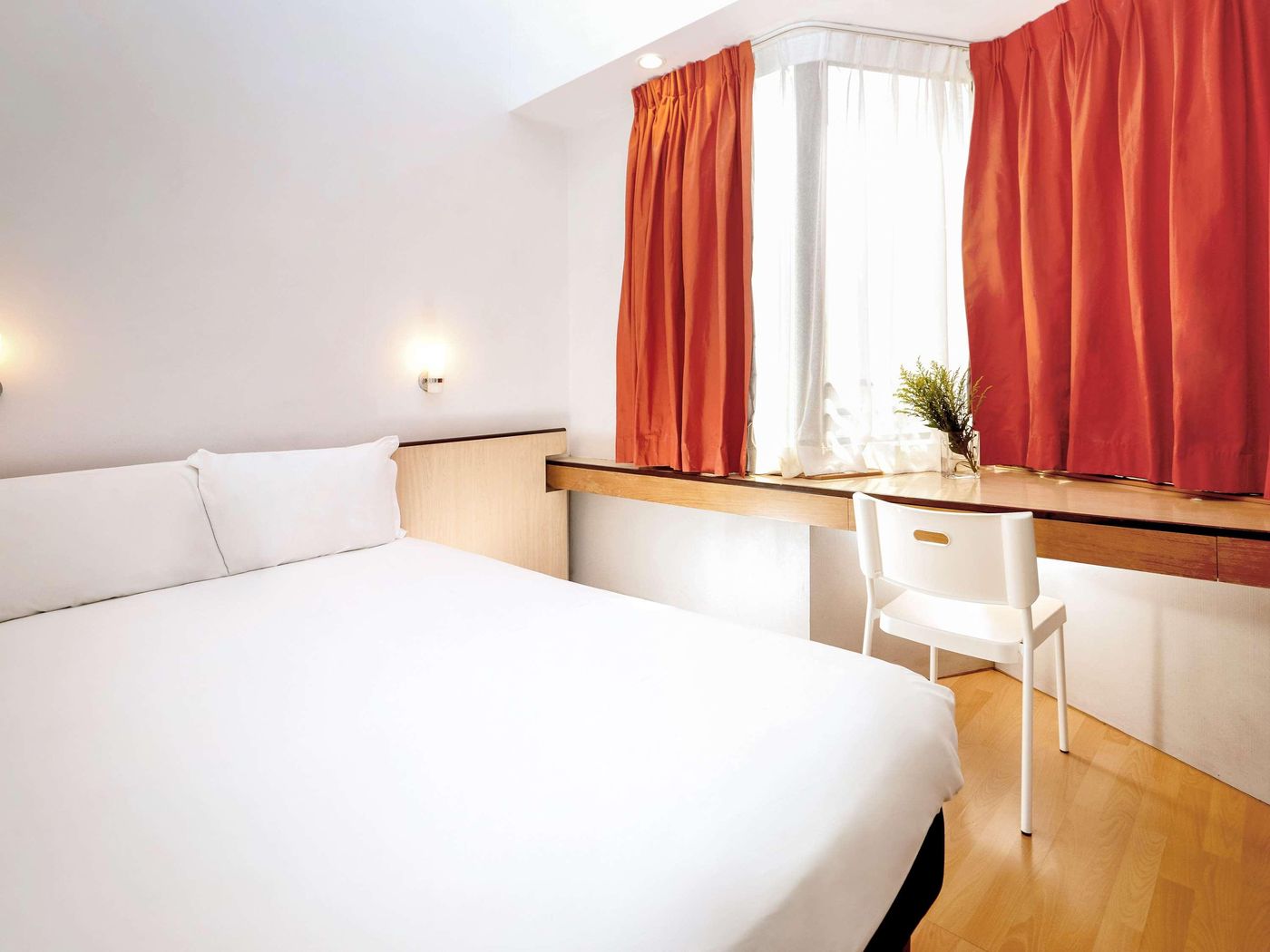 ibis-Hong-Kong-North-Point-Room-4