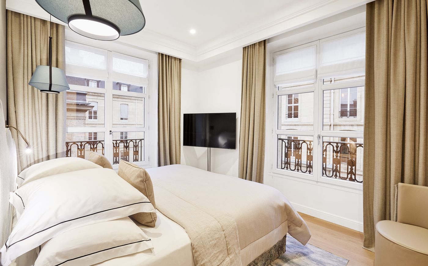 Grand-Hotel-Du-Palais-Royal-Room-21