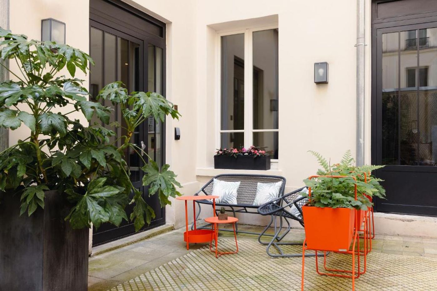 Hotel-Mayflower-Opera-Terrace-46