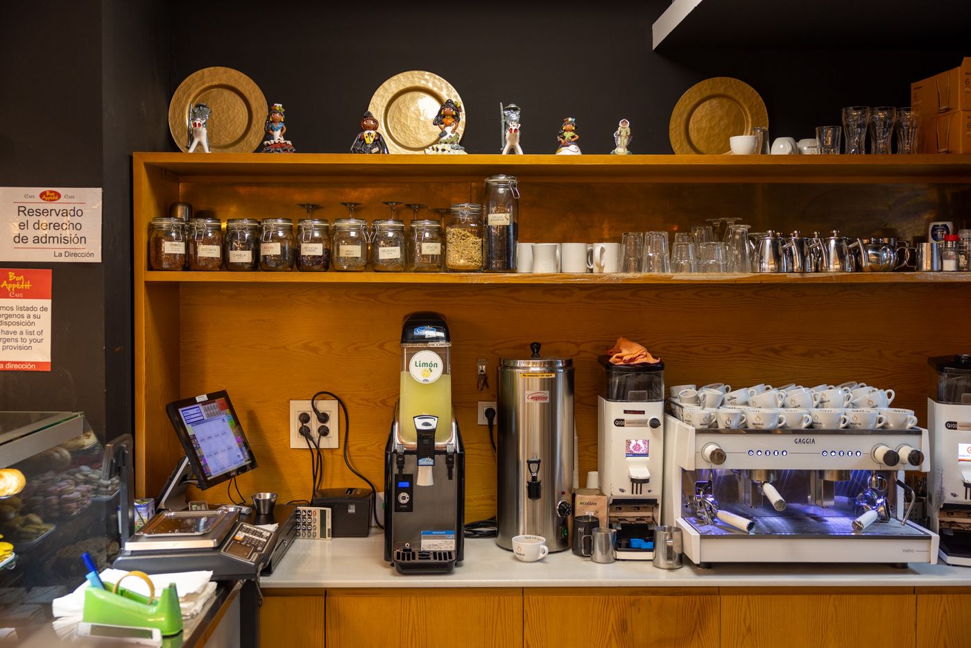 Avenida-Gran-Via-Bar-29