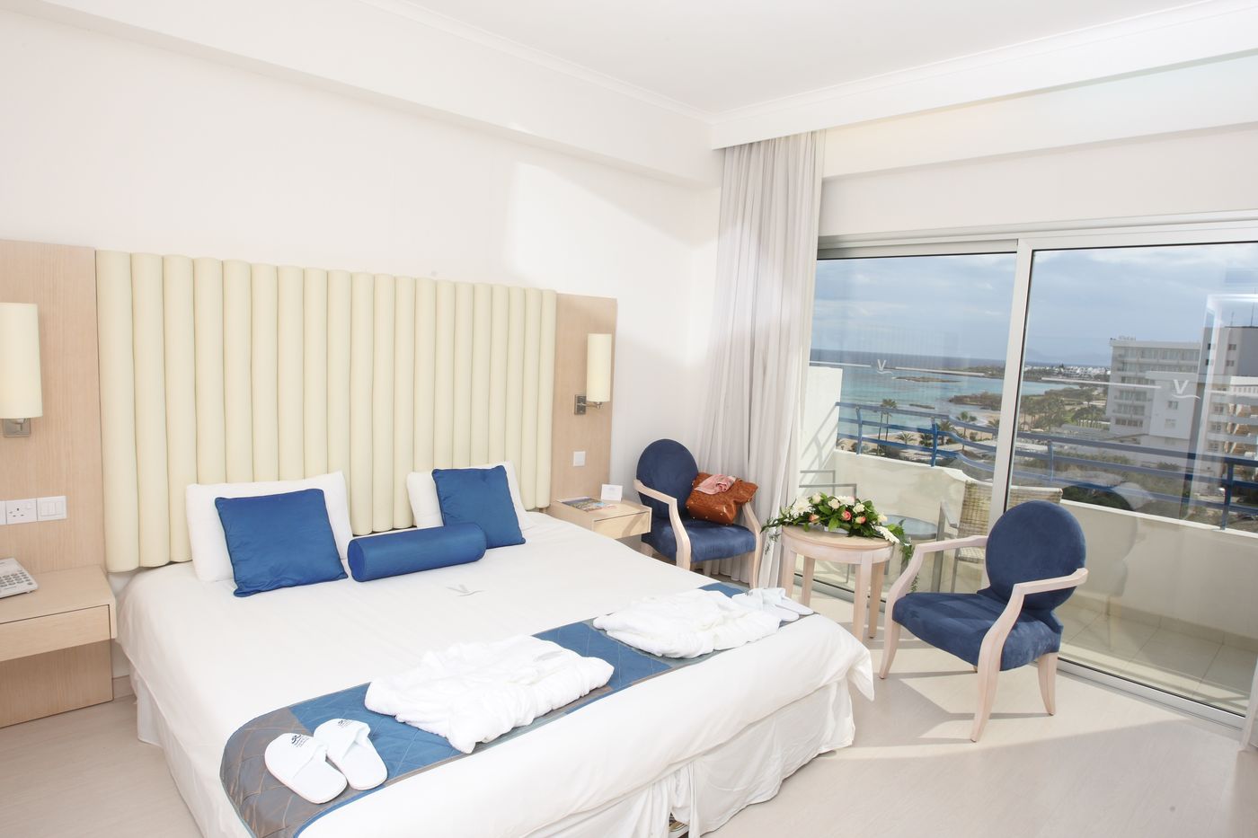 Tsokkos Vrissiana Beach Hotel