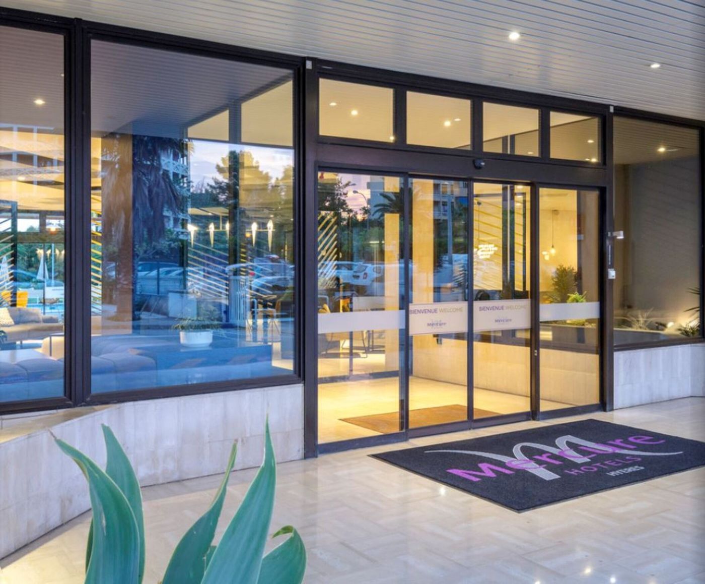 Hôtel Mercure Hyères Centre-France-HYERES-General view-4