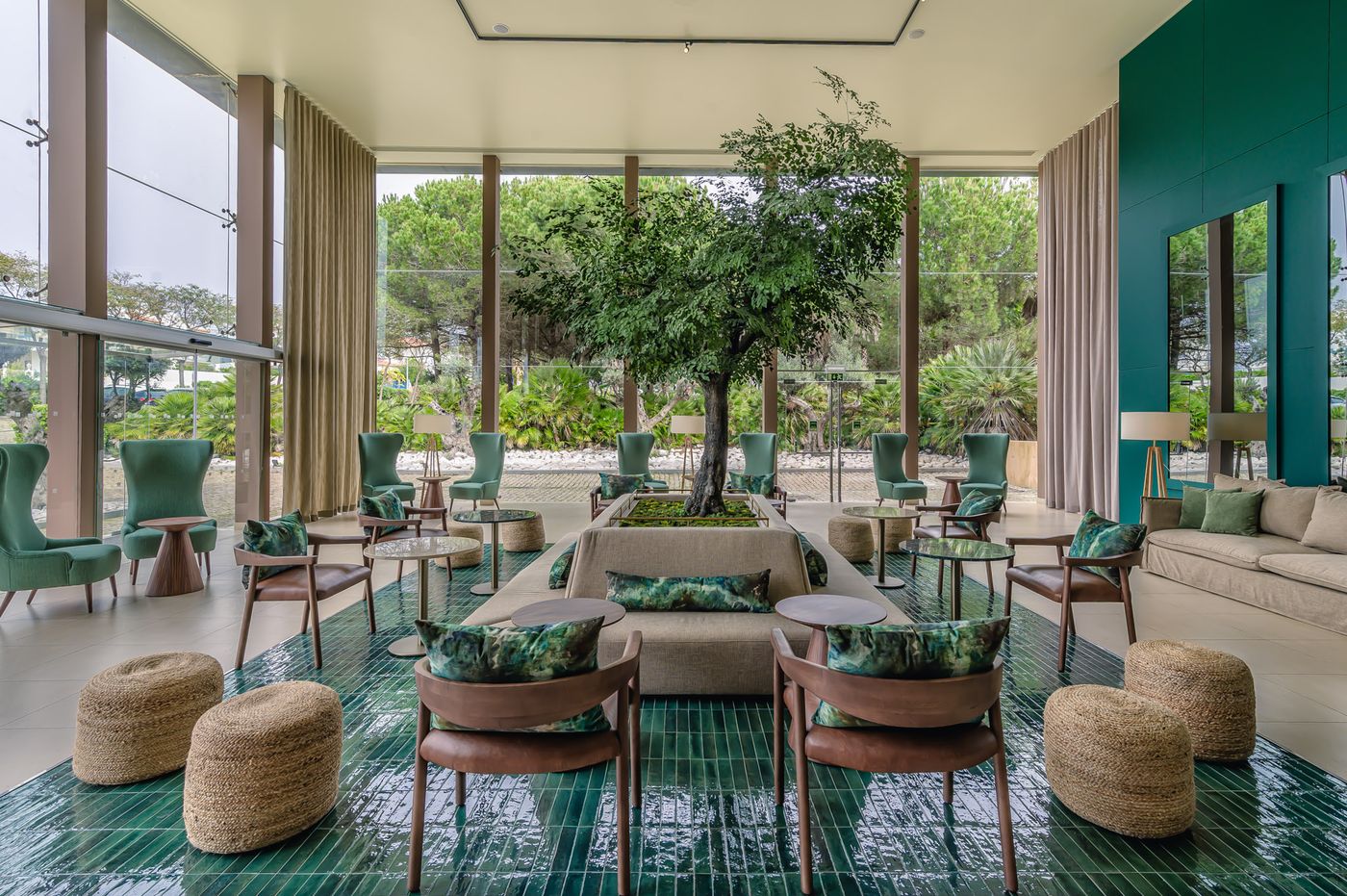 Sao-Rafael-Suites-Lobby-55