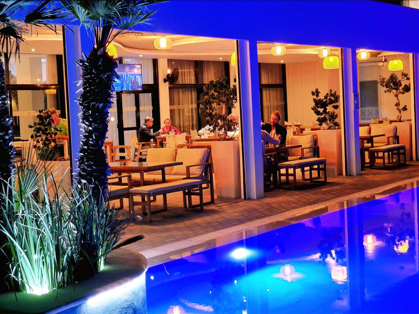 Sveltos-Hotel-Pool-23