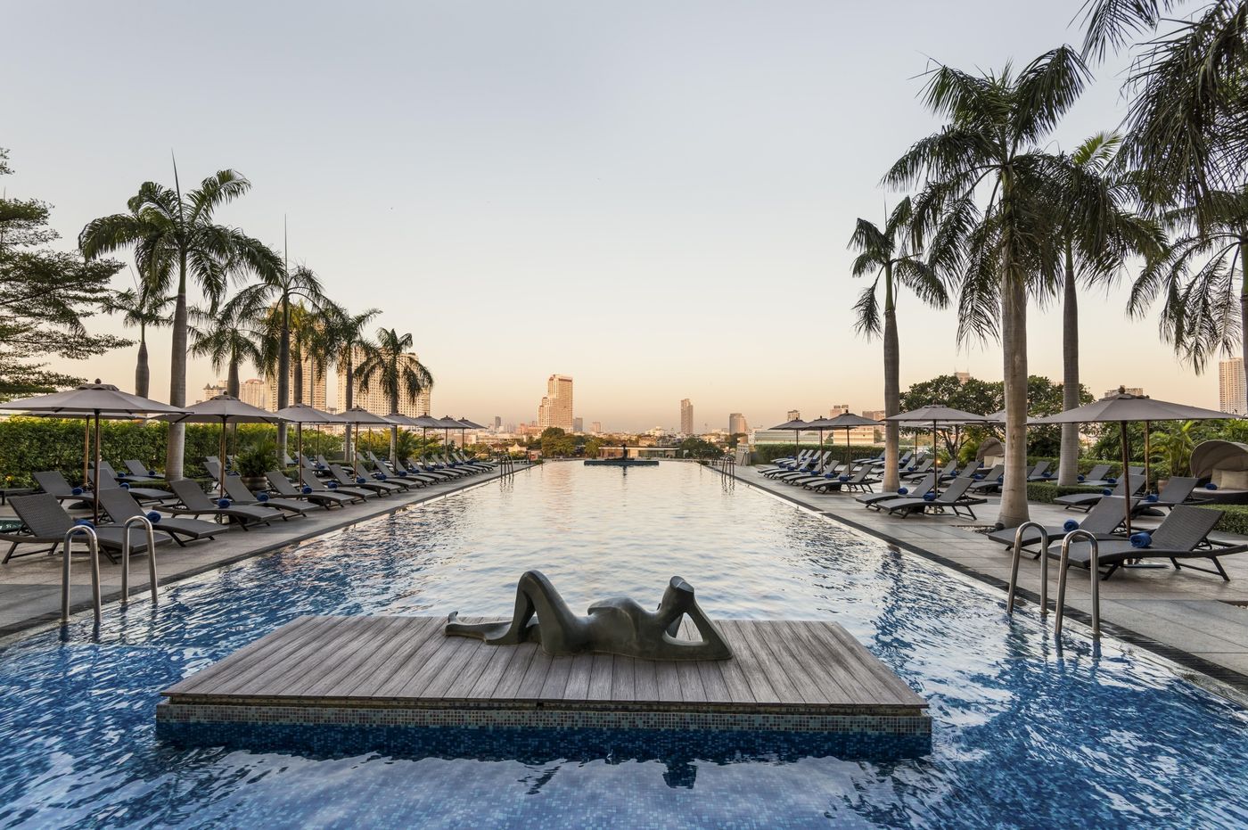 Chatrium-Hotel-Riverside-Bangkok-Pool-101