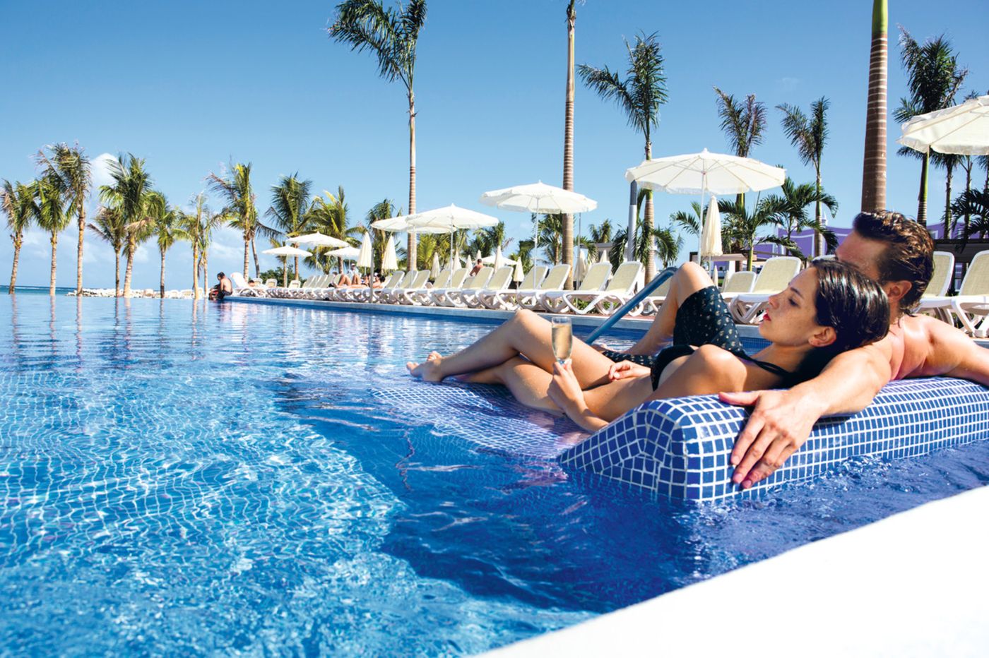 Riu-Palace-Jamaica-All-Inlcusive-Pool-5