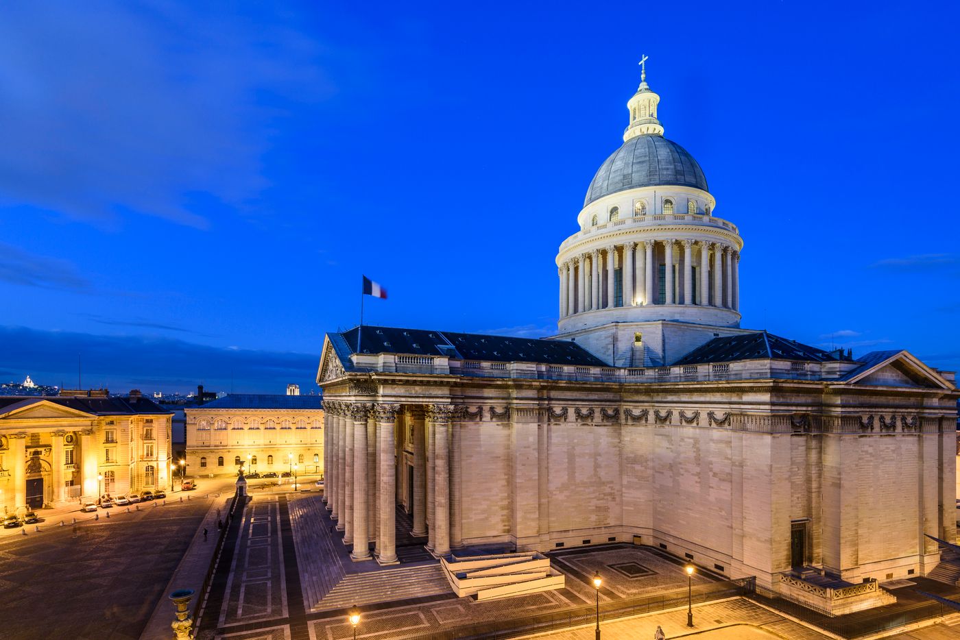 Les-Dames-Du-Pantheon-Sports-and-Entertainment-19