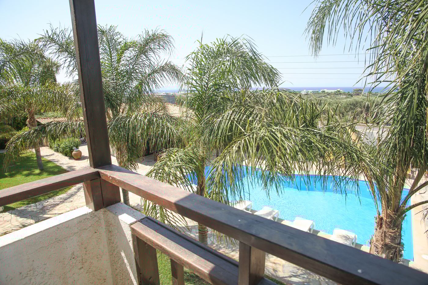 Petros Village Apartments