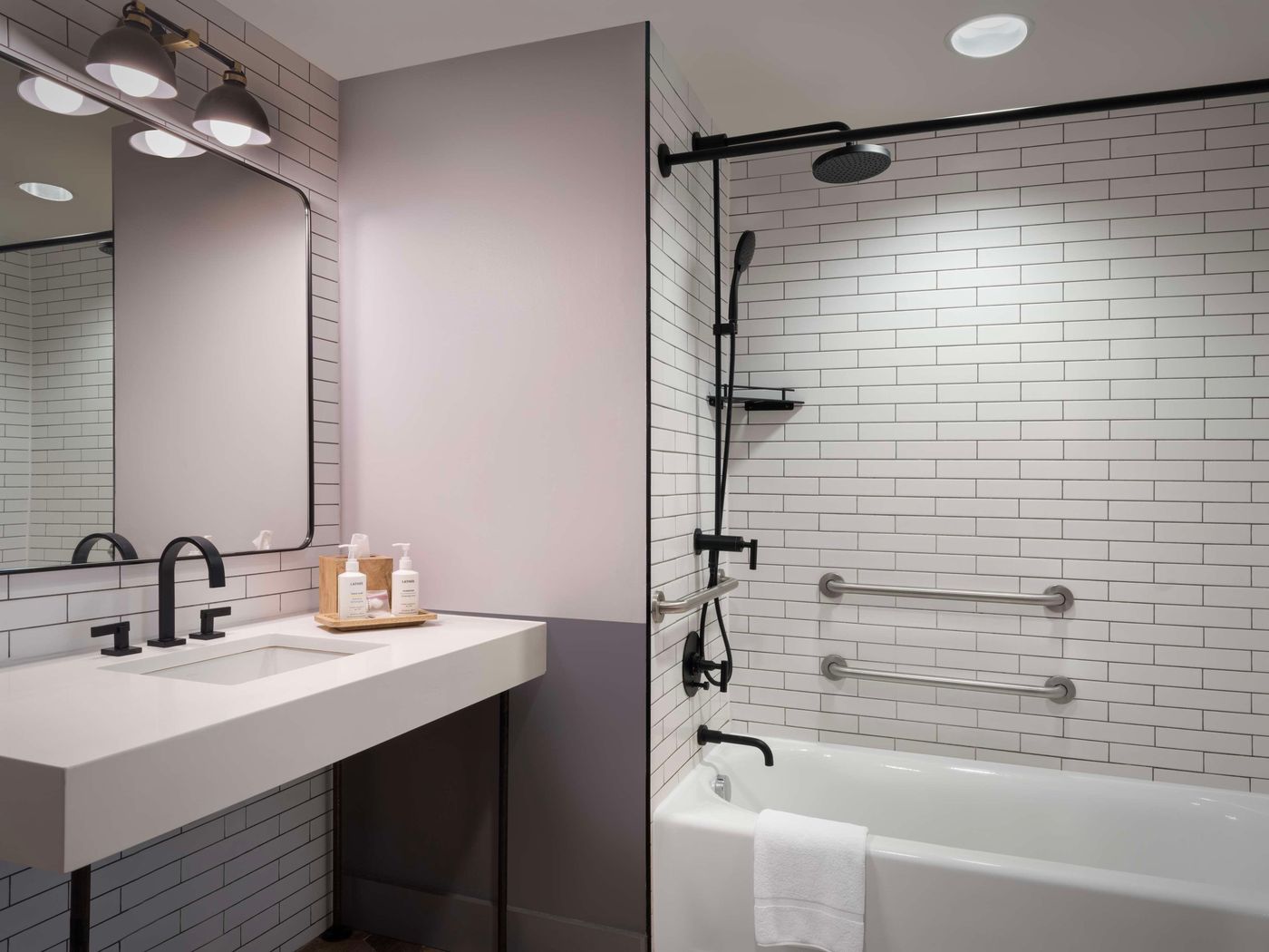 Freepoint-Hotel-Cambridge--a-Tapestry-Collection-Room-26