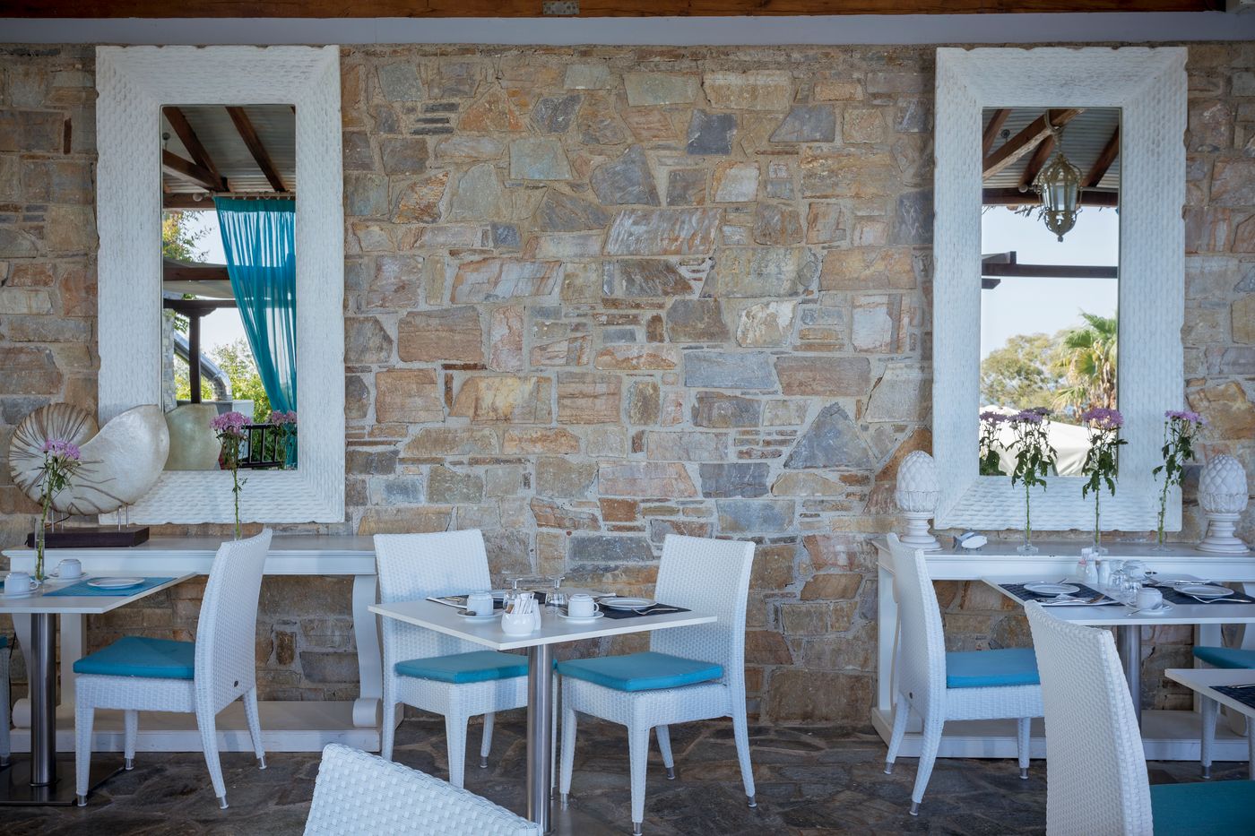 Aegean-Suites---Adult-Only-Restaurant-6