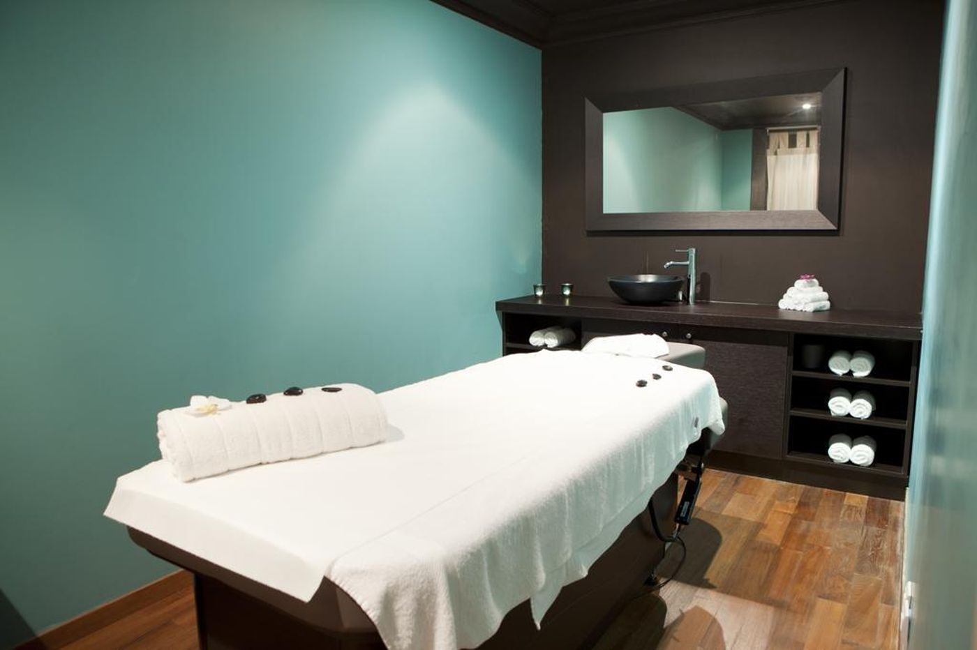 Pavillon De La Rotonde Et Spa - France - CHARBONNIERES LES BAINS - General view - 6