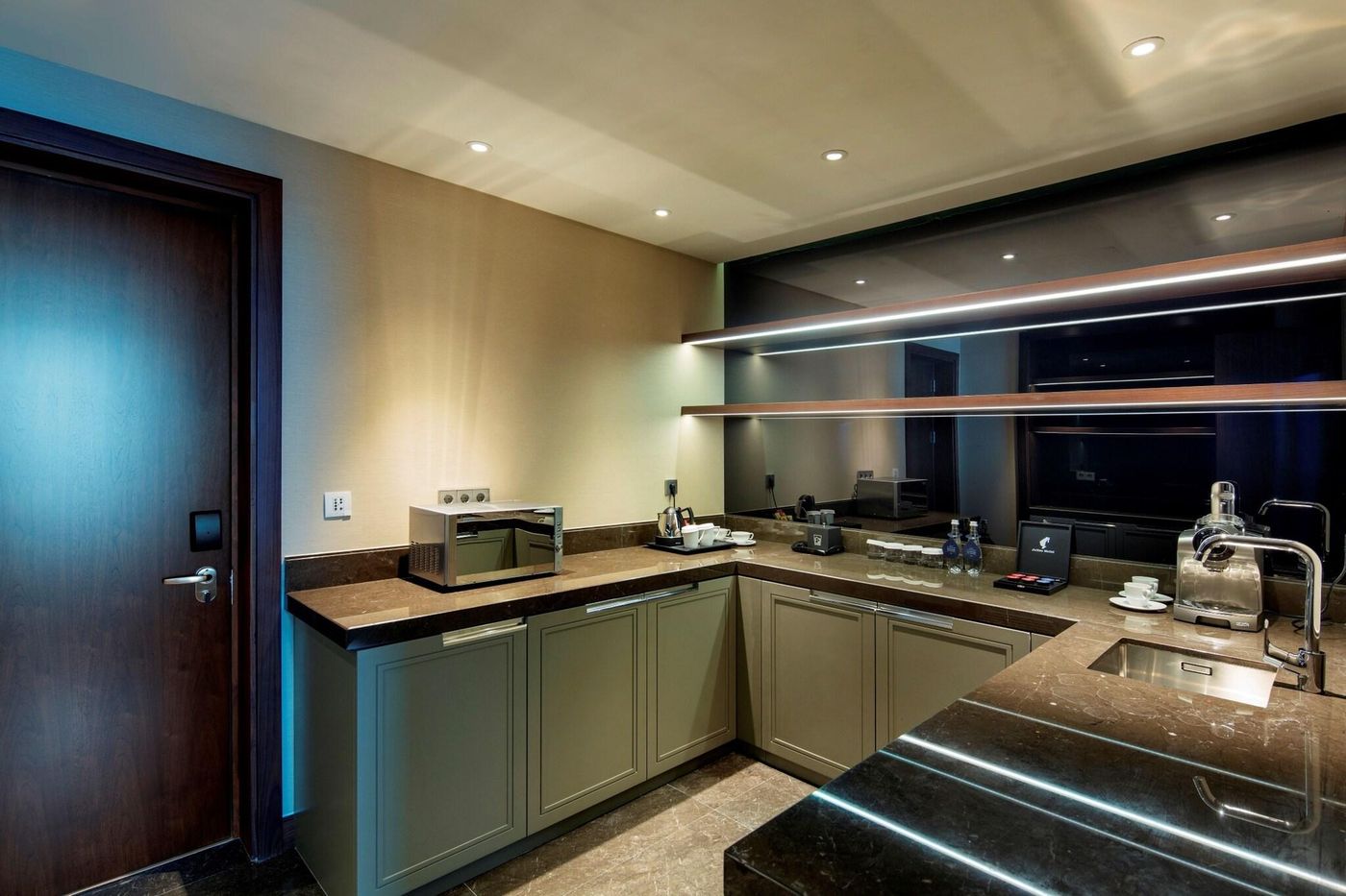 Hilton-Istanbul-Bomonti-Hotel---Conference-Centre-Room-27