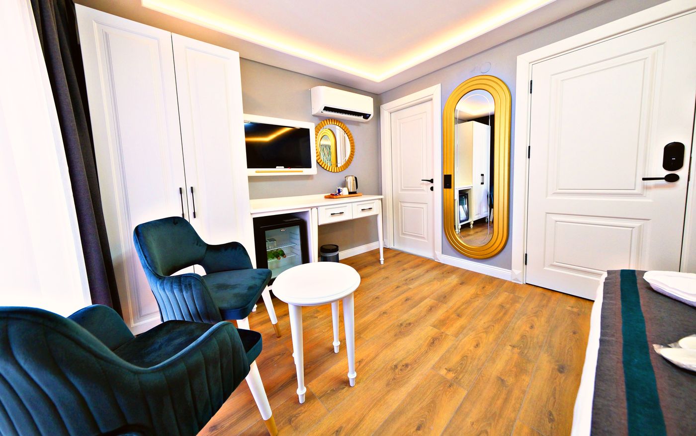 The-Saint-Otel-Room-7