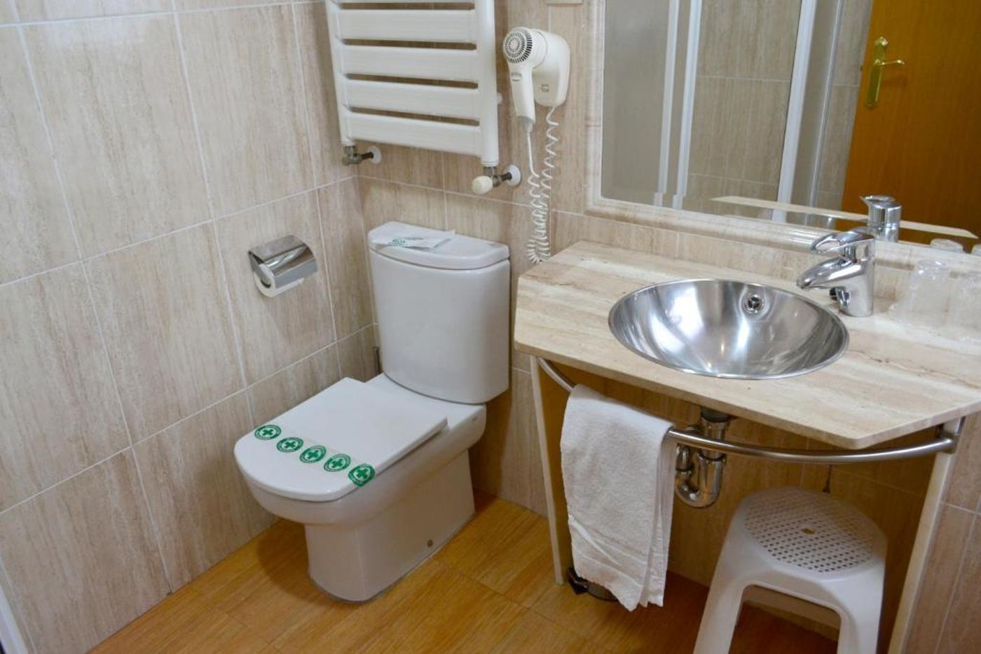 Alda Centro Oviedo-Spain-OVIEDO -Room-6