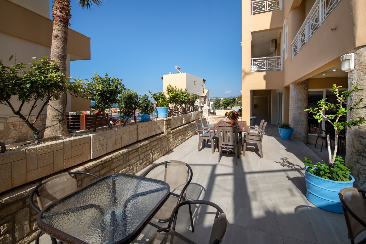 Sunrise-Apartments---Sfakaki-Bar-7