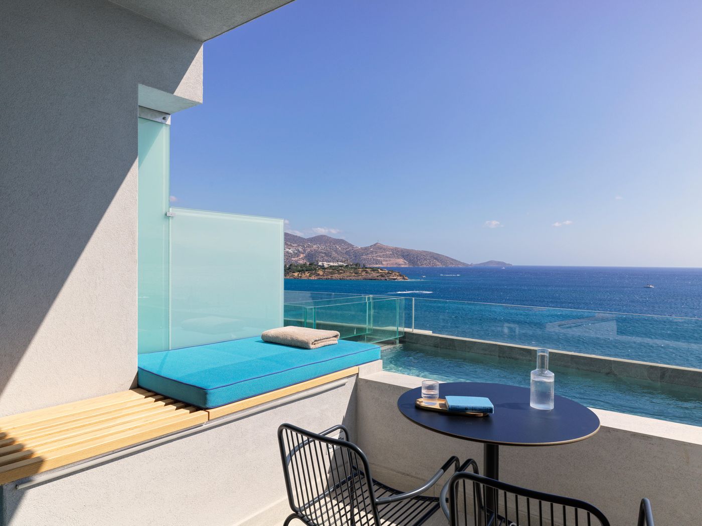 Avra-Collection-Hermes-Hotel-Room-83