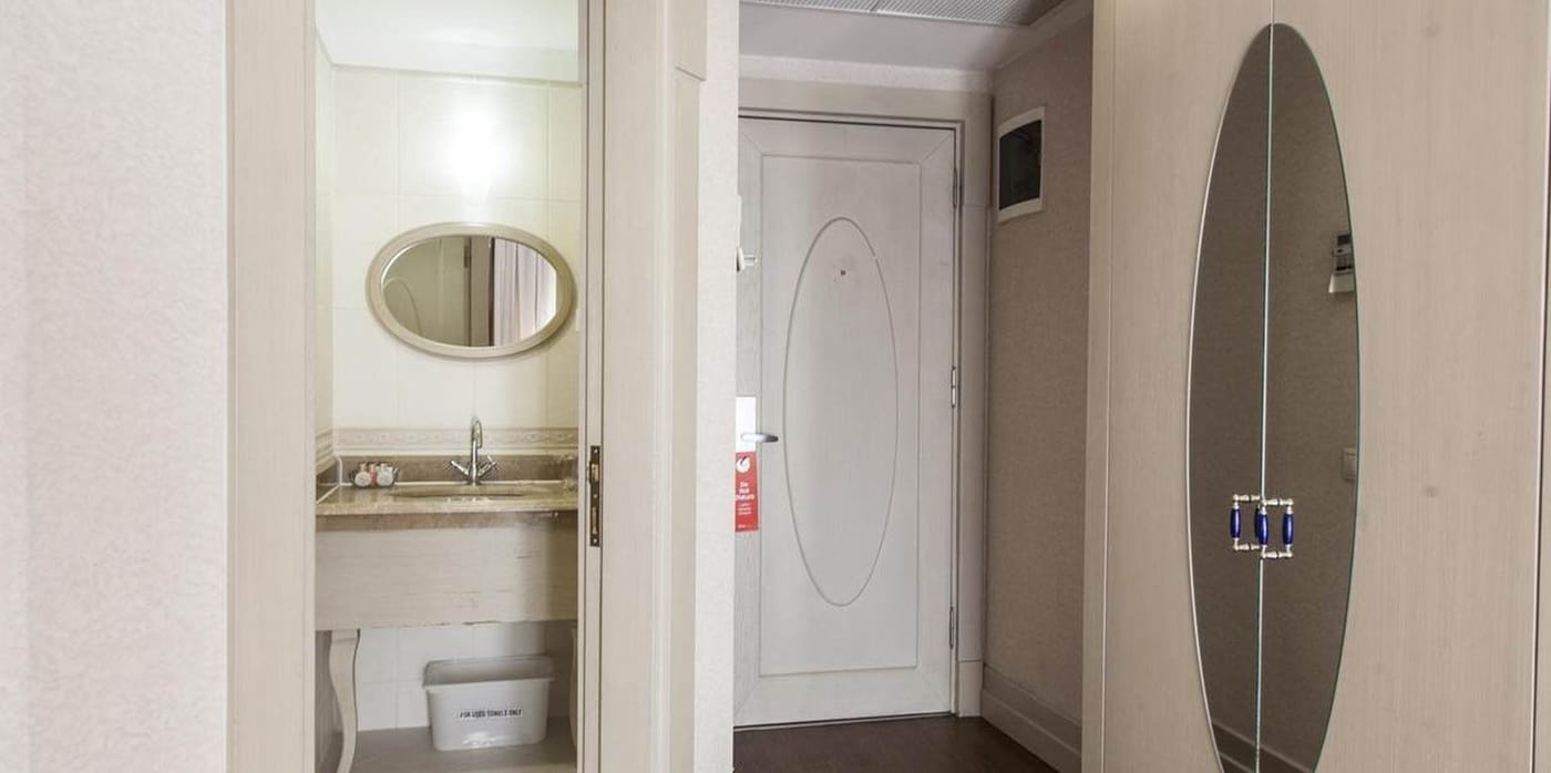 Faros-Old-City-Hotel-Room-30