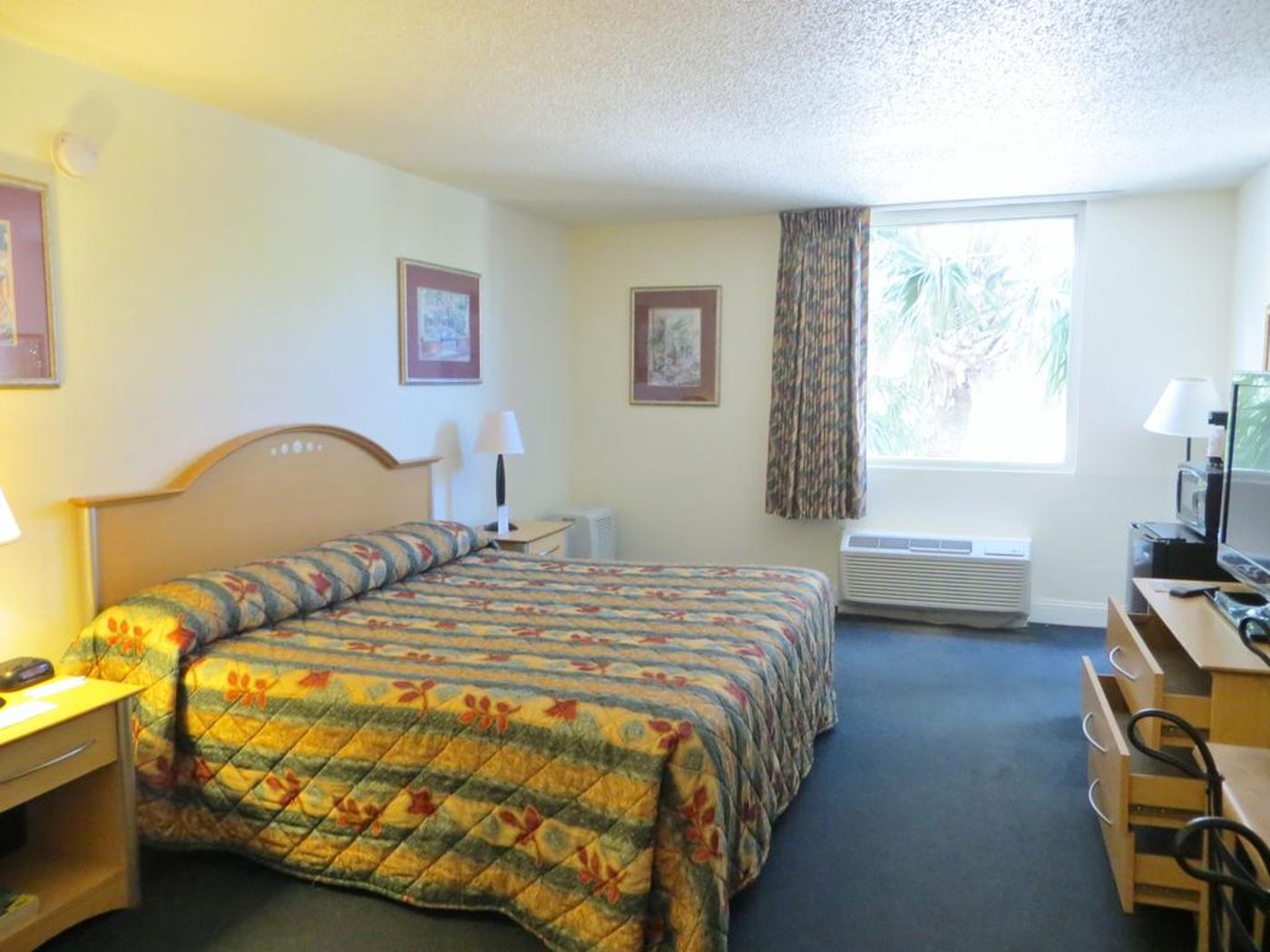 Monumental Movieland