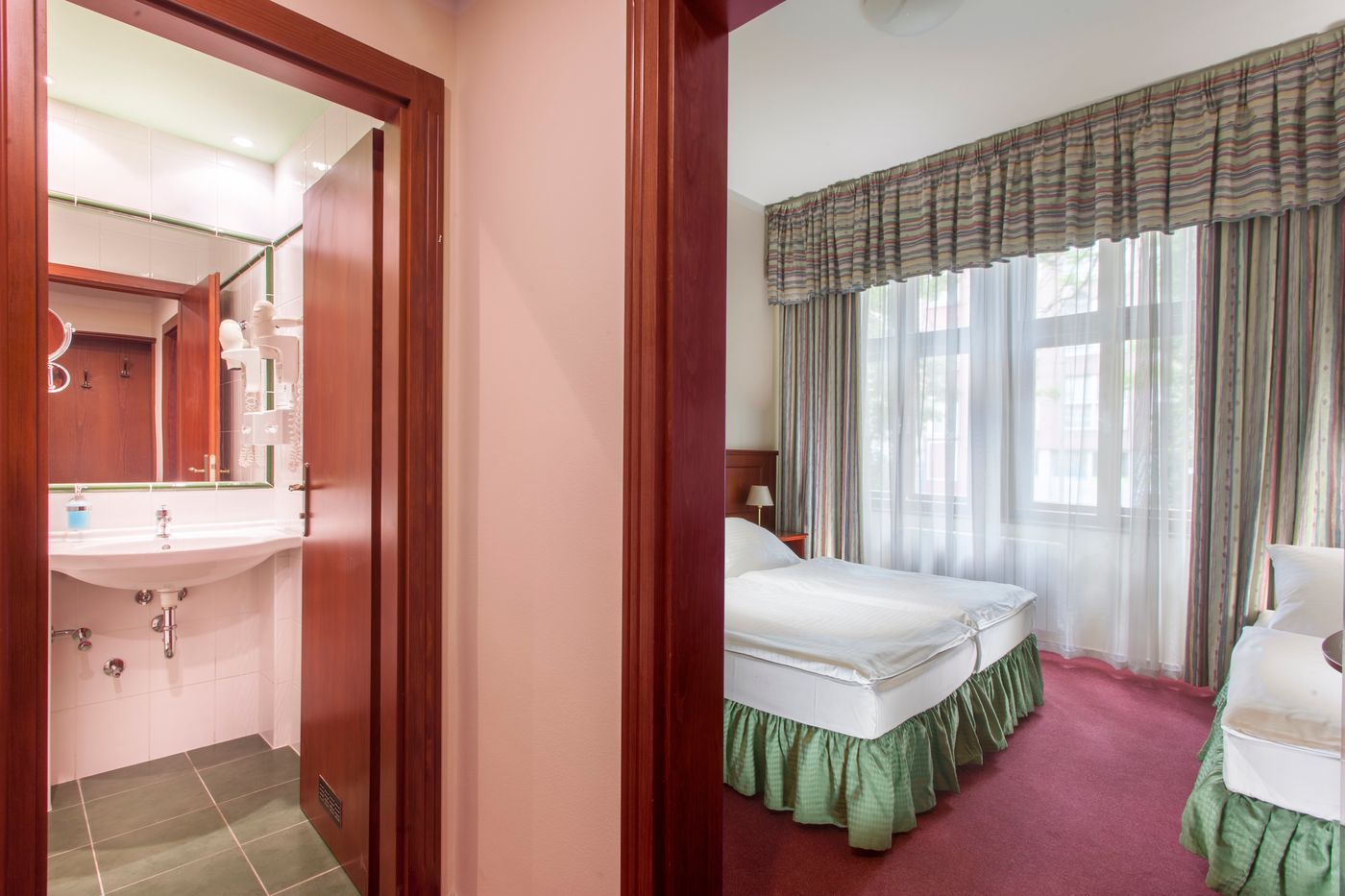 Hotel-Lunik-Room-7