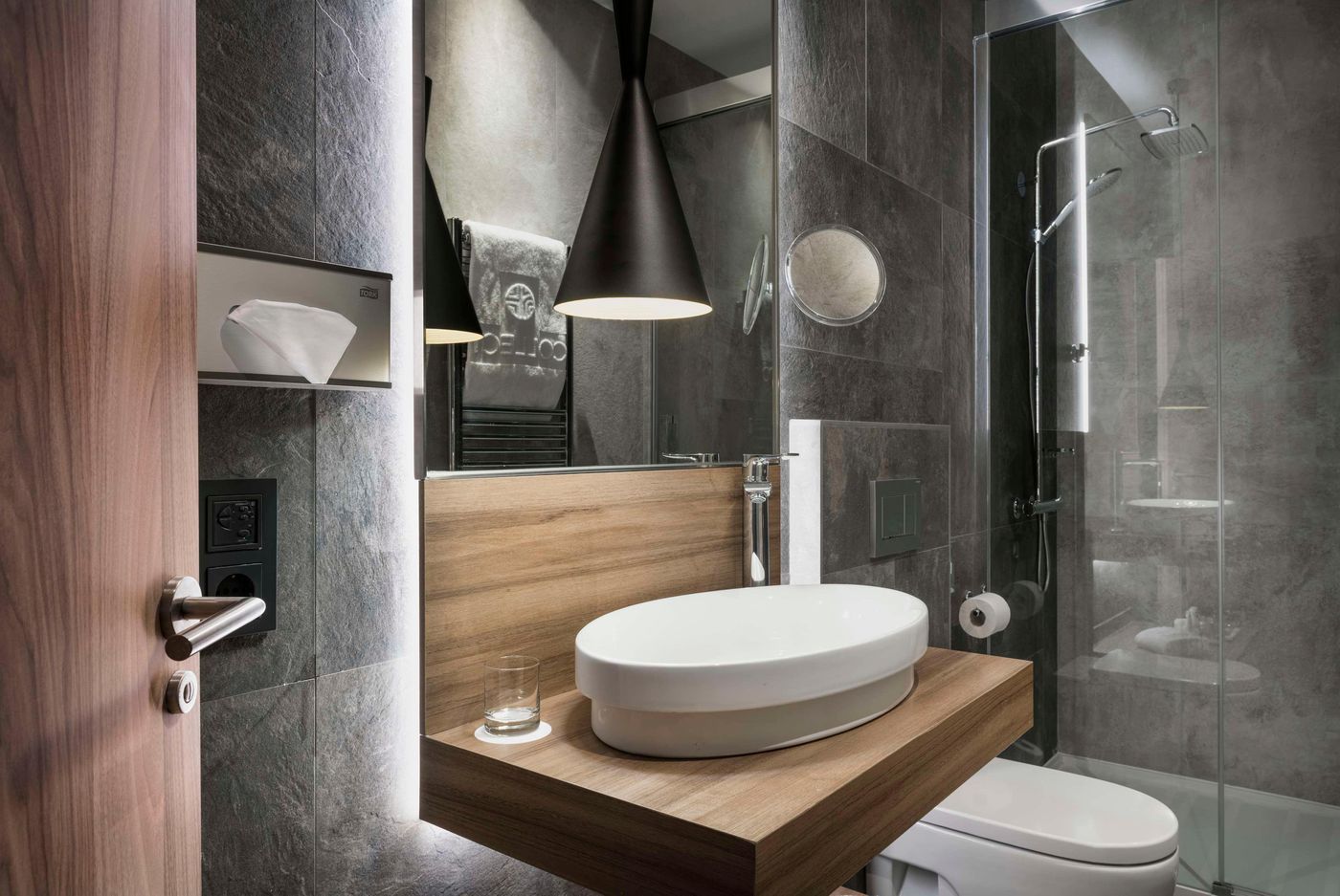 NH-Collection-Madrid-Gran-Via-Room-36